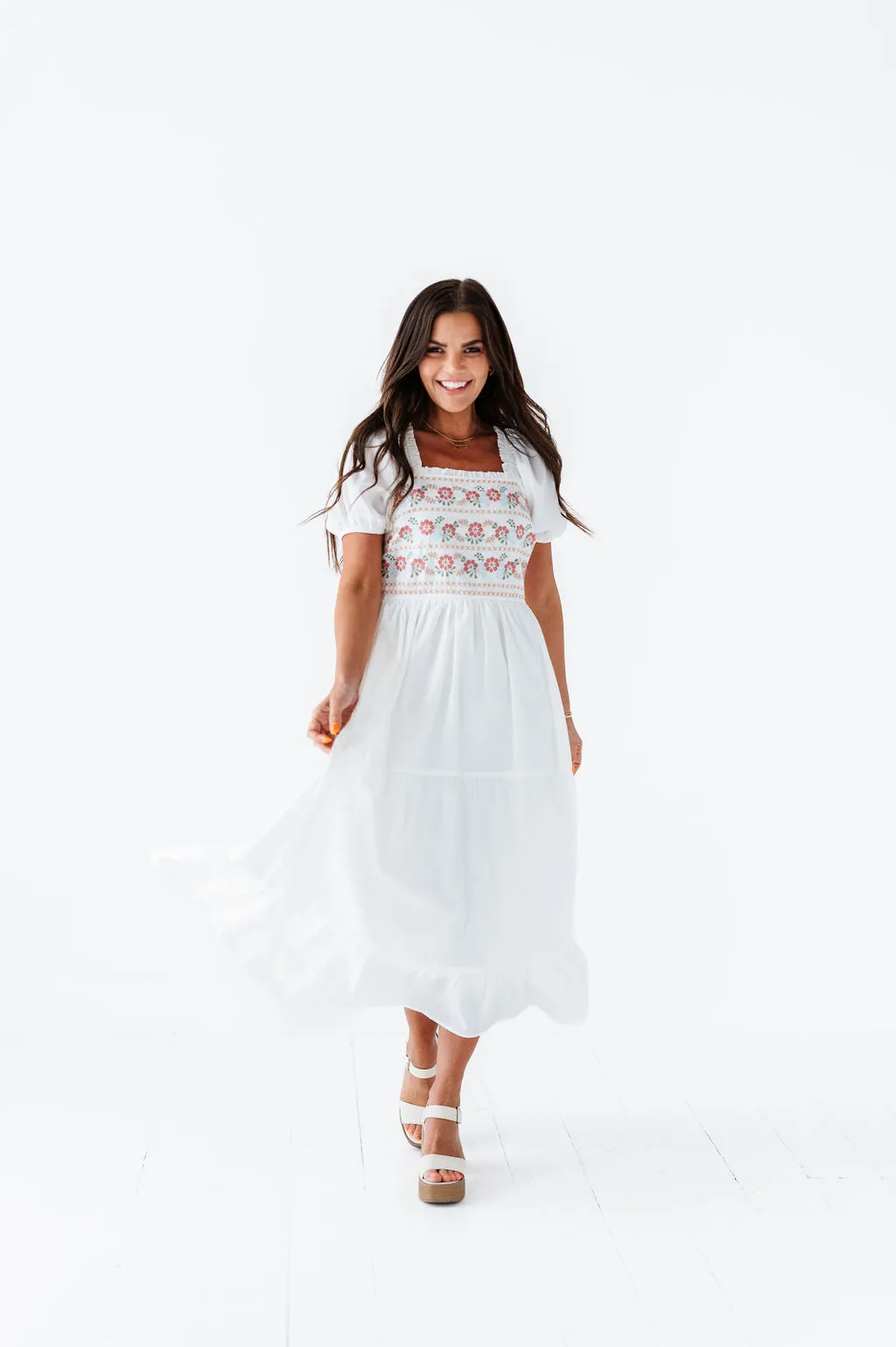 Brooklyn Floral Embroidered Dress In Ivory