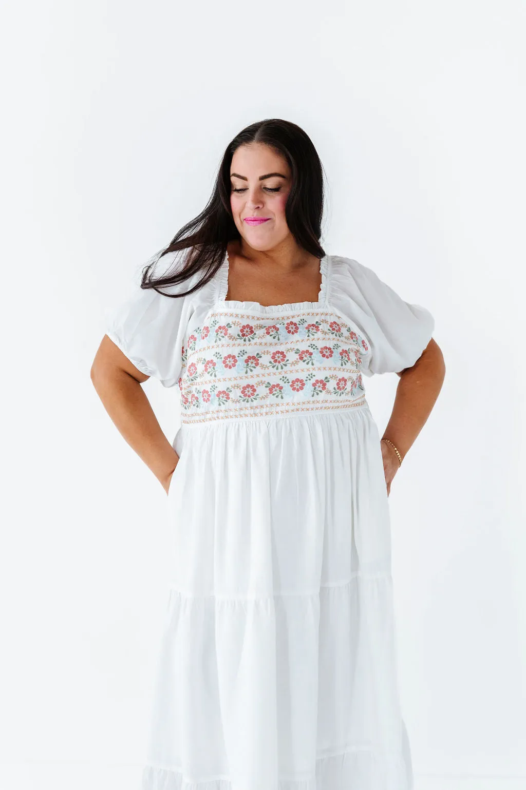 Brooklyn Floral Embroidered Dress In Ivory