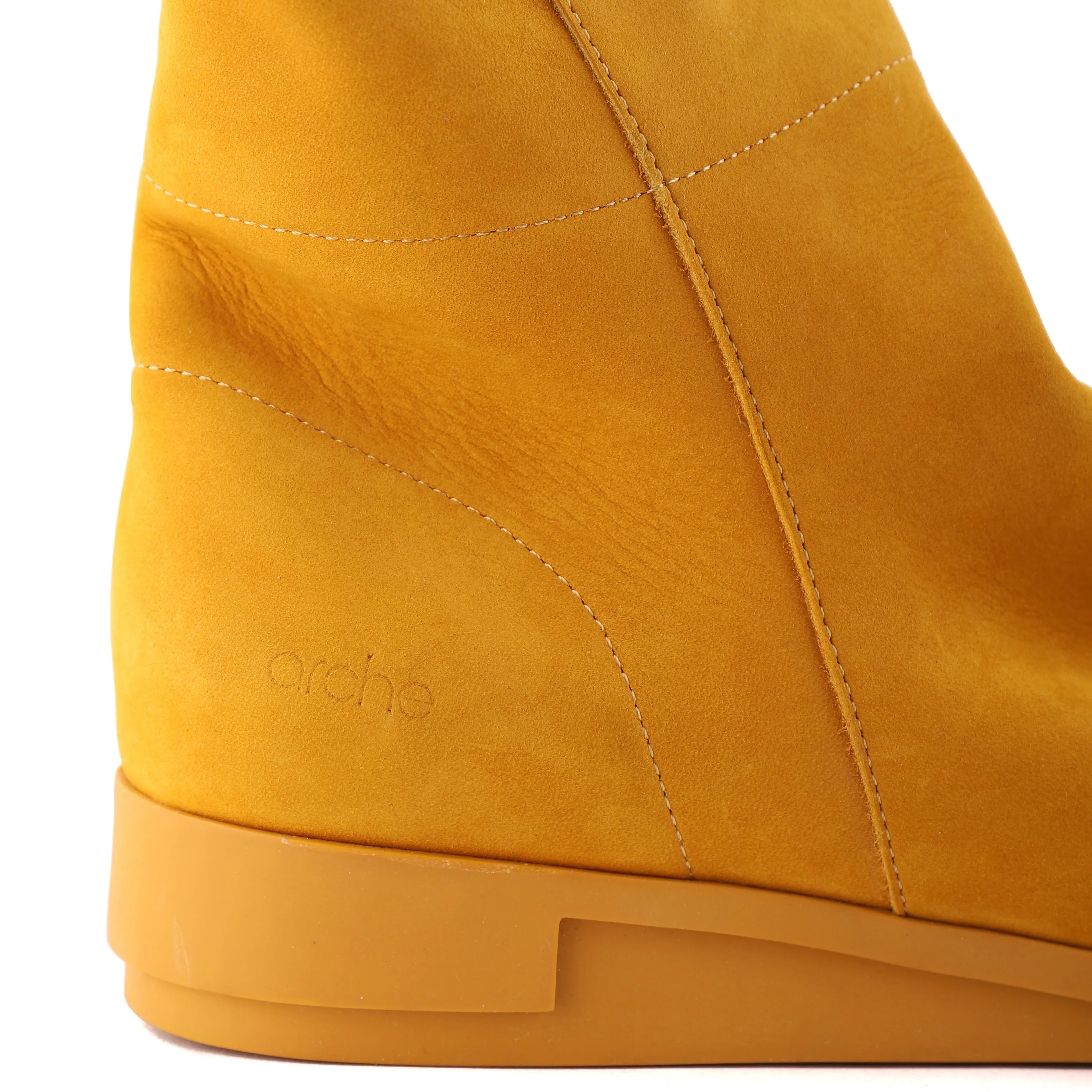 DAYKAM Mustard Nubuck