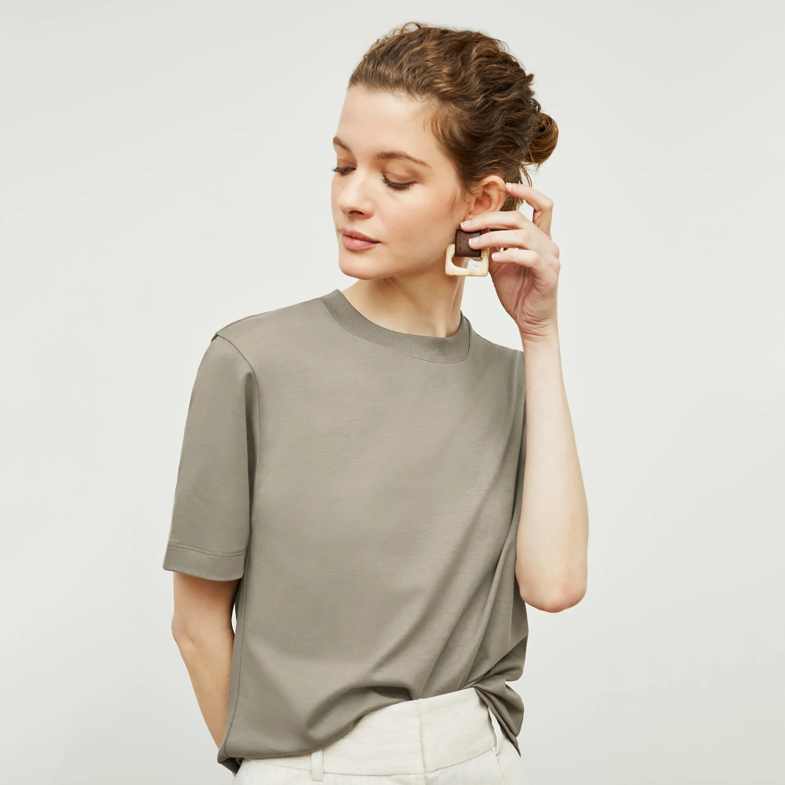 Leslie T-Shirt - Pima Cotton :: Pebble