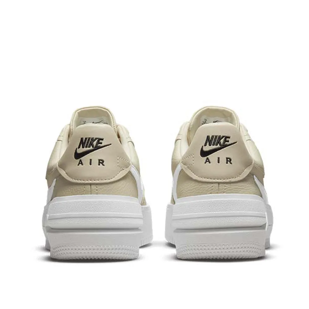 NIKE Women's Air Force 1 PLT.AF.ORM