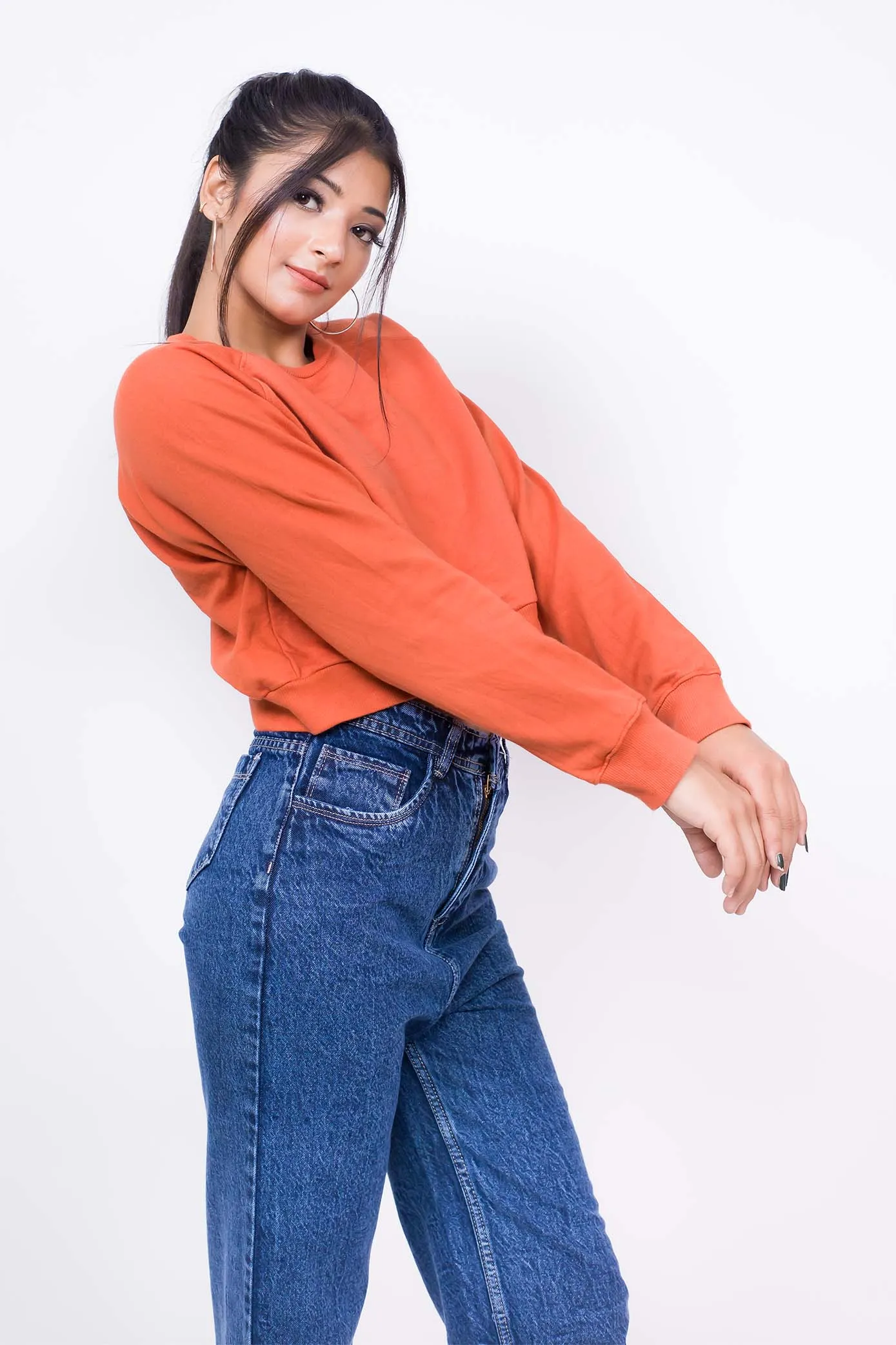 Raglan Sleeve Crop Sweatshirt