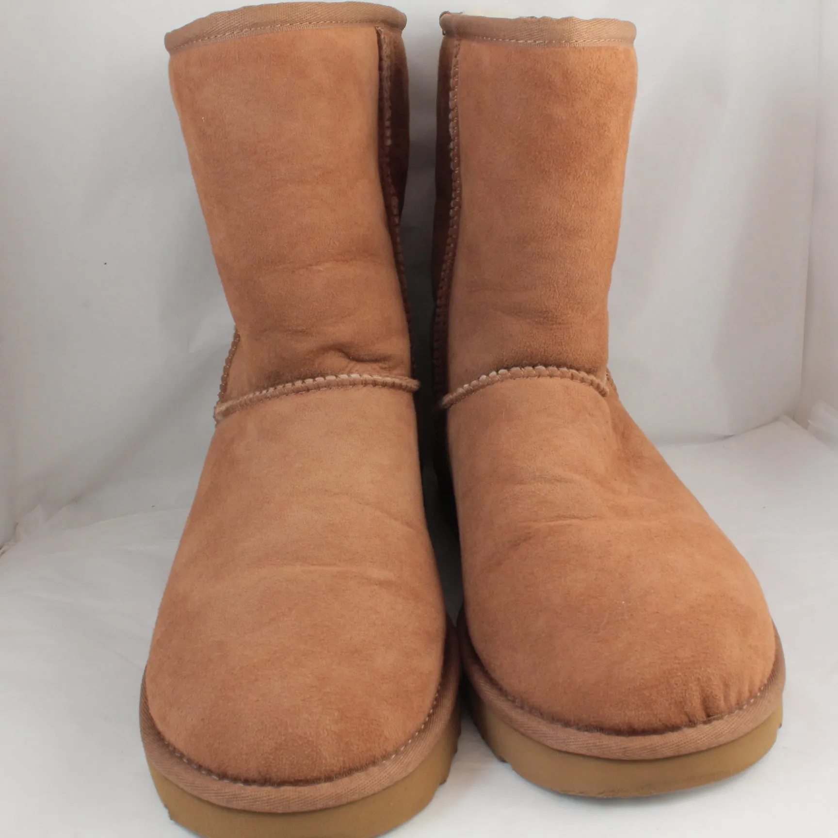 Womens UGG Classic Short II Boots Chestnut Suede